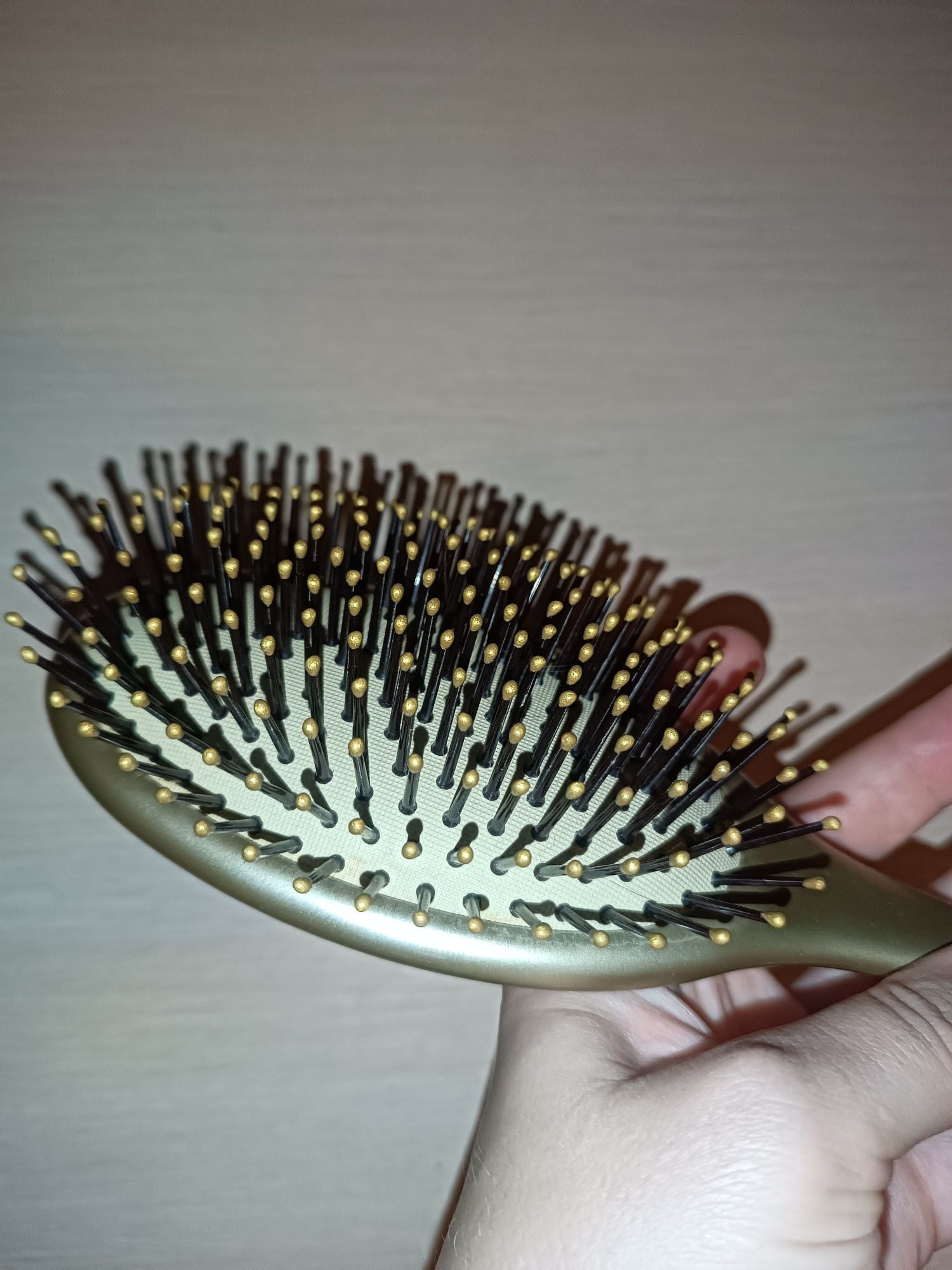 Массажная щётка для волос Salon professional gold
