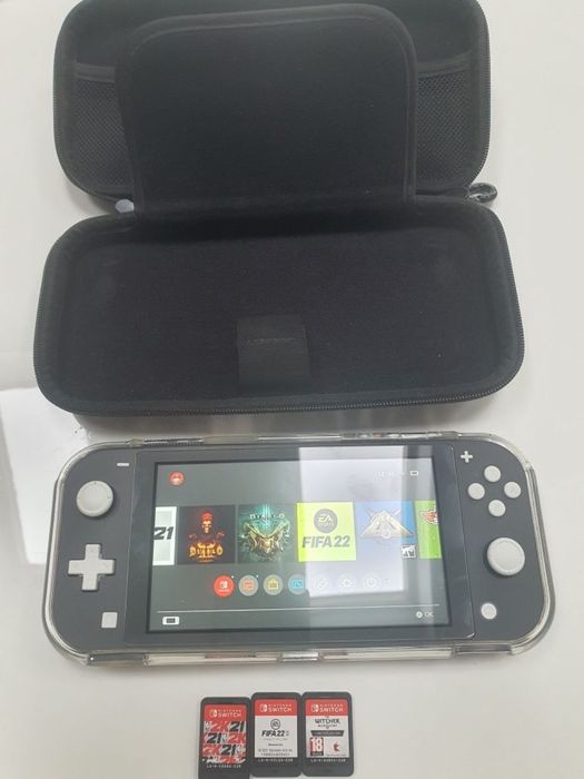 Nintendo Switch Lite z  etui folia na ekranie i karta 64g