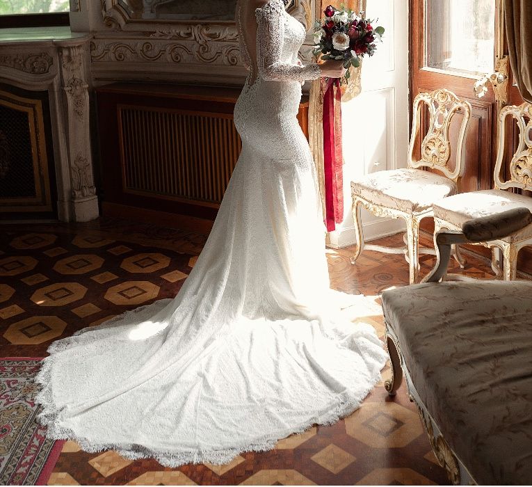 Свадебное платье (Италия) + в подарок фата