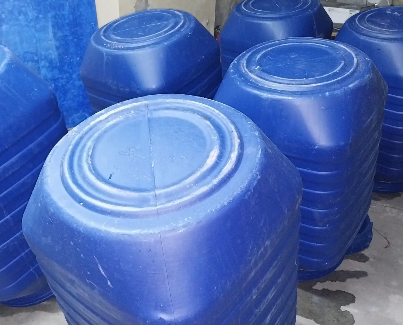 Bidons de Plástico Quadrados de 220L , Alimentação,  já estão limpos,