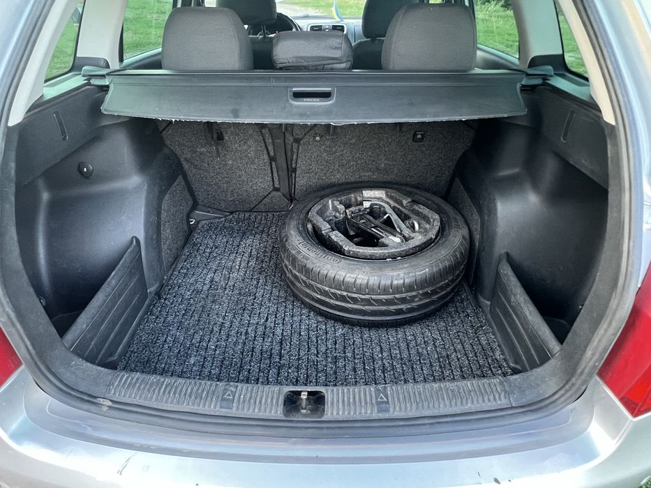 Поодам автомобіль Skoda Fabia