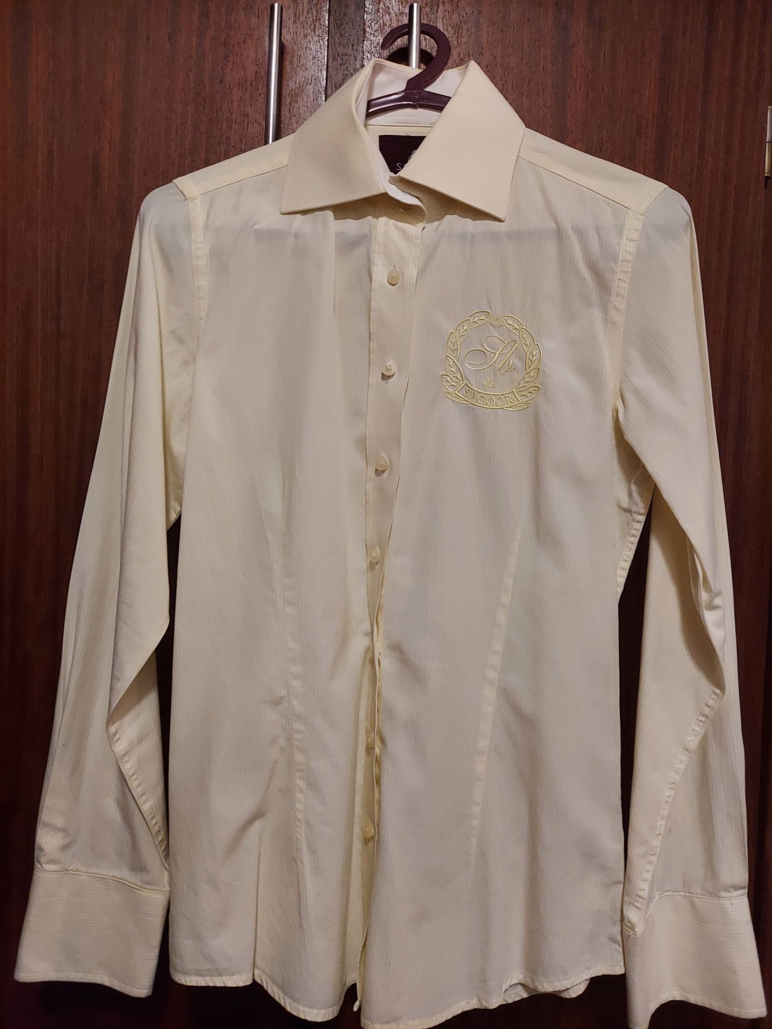 Camisa feminina Sacoor Amarela e Branca  tamanho 38,  excelente