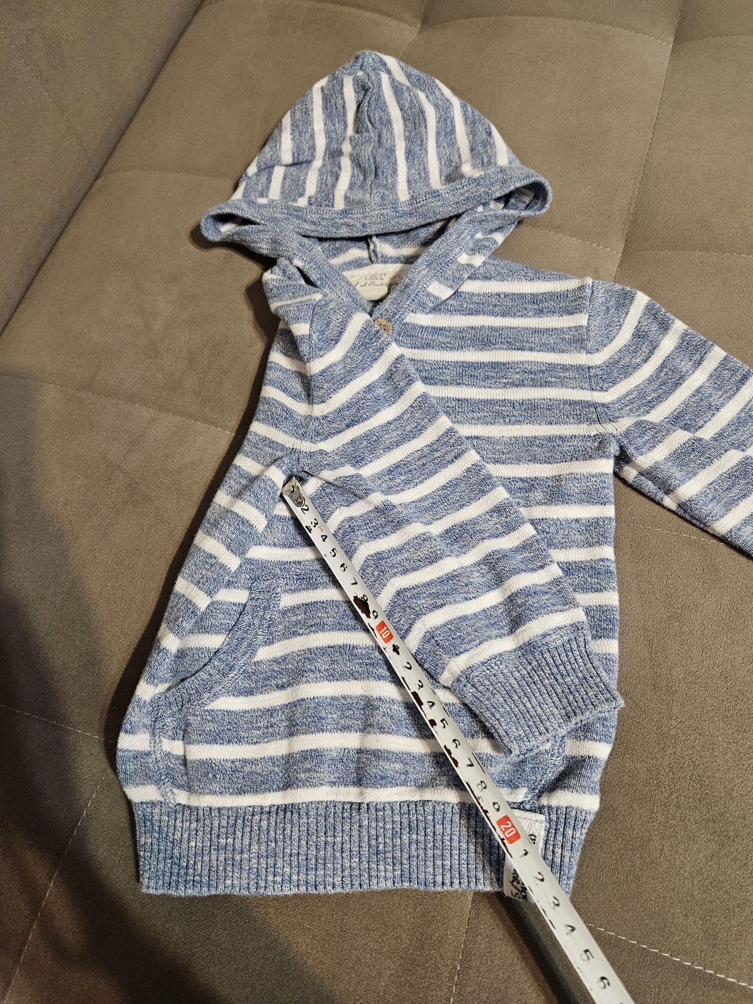 H&M sweterek sweter z kapturem w paski 86