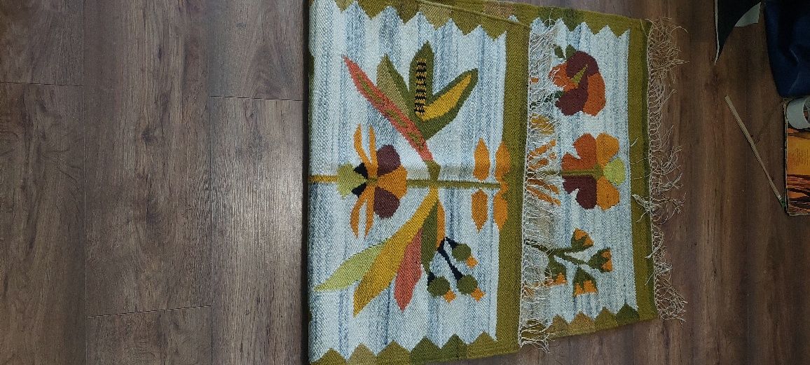 Kilim Liski chytruski proj. Jolanta Owidzka