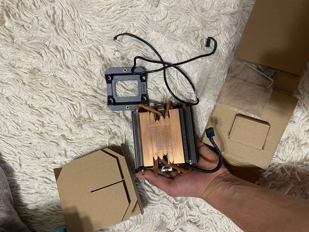 2 Ventoinhas da NOX Hummer e um Frezzer da AMD