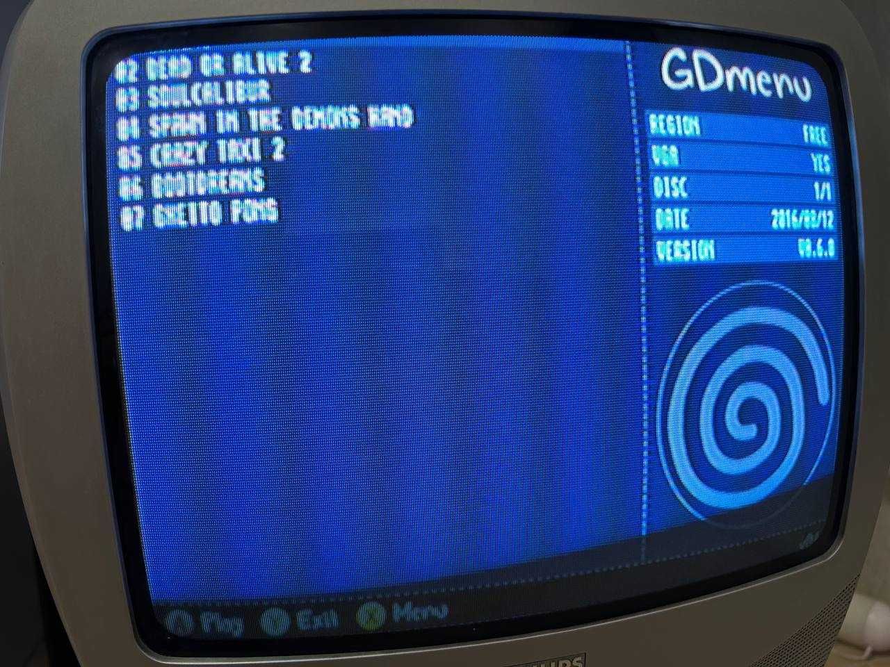 Sega Dreamcast с эмулятором привода GDEMU и модом на питание 12в