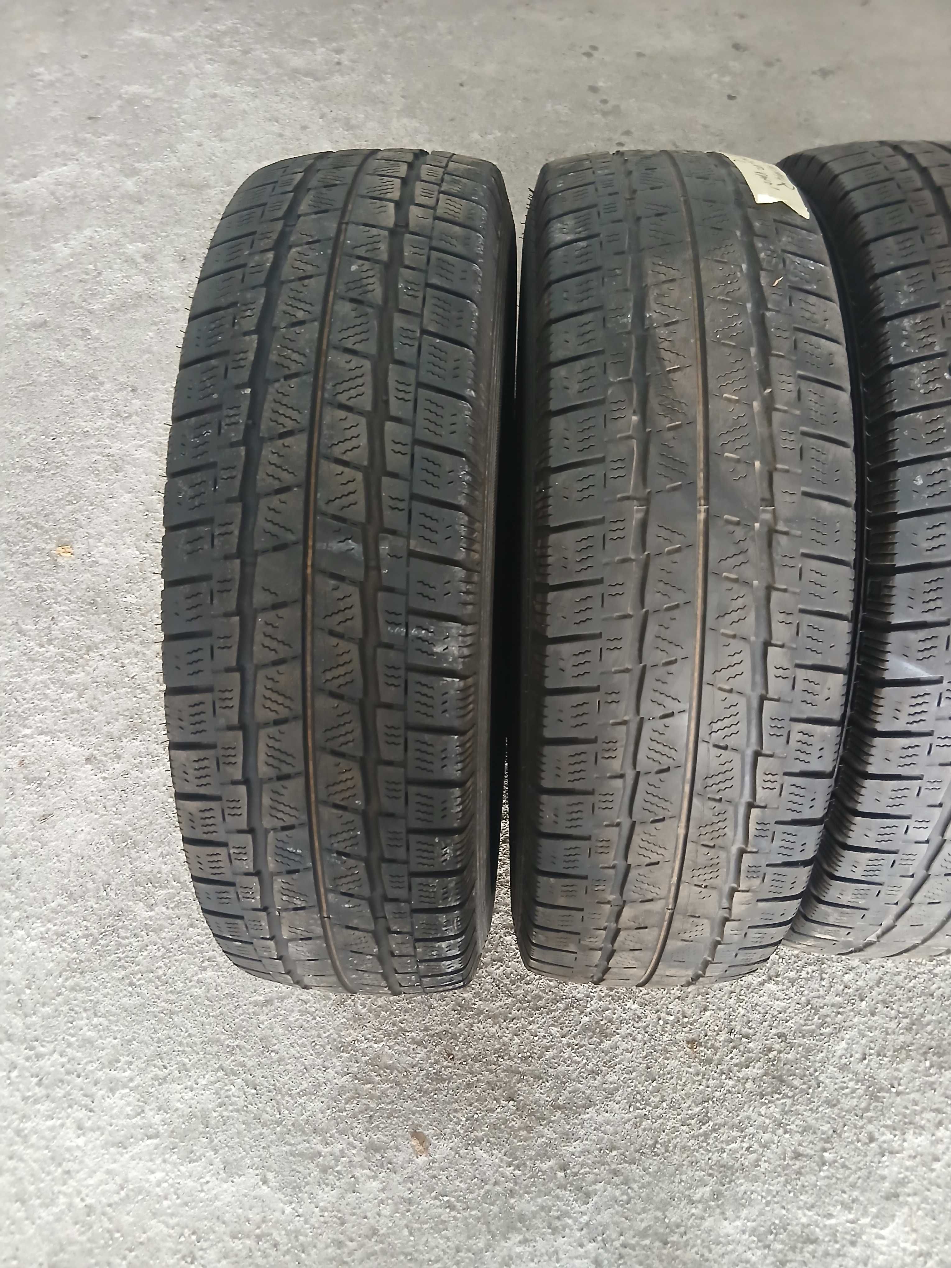 6 Pneus 215/75R16 C Falken
