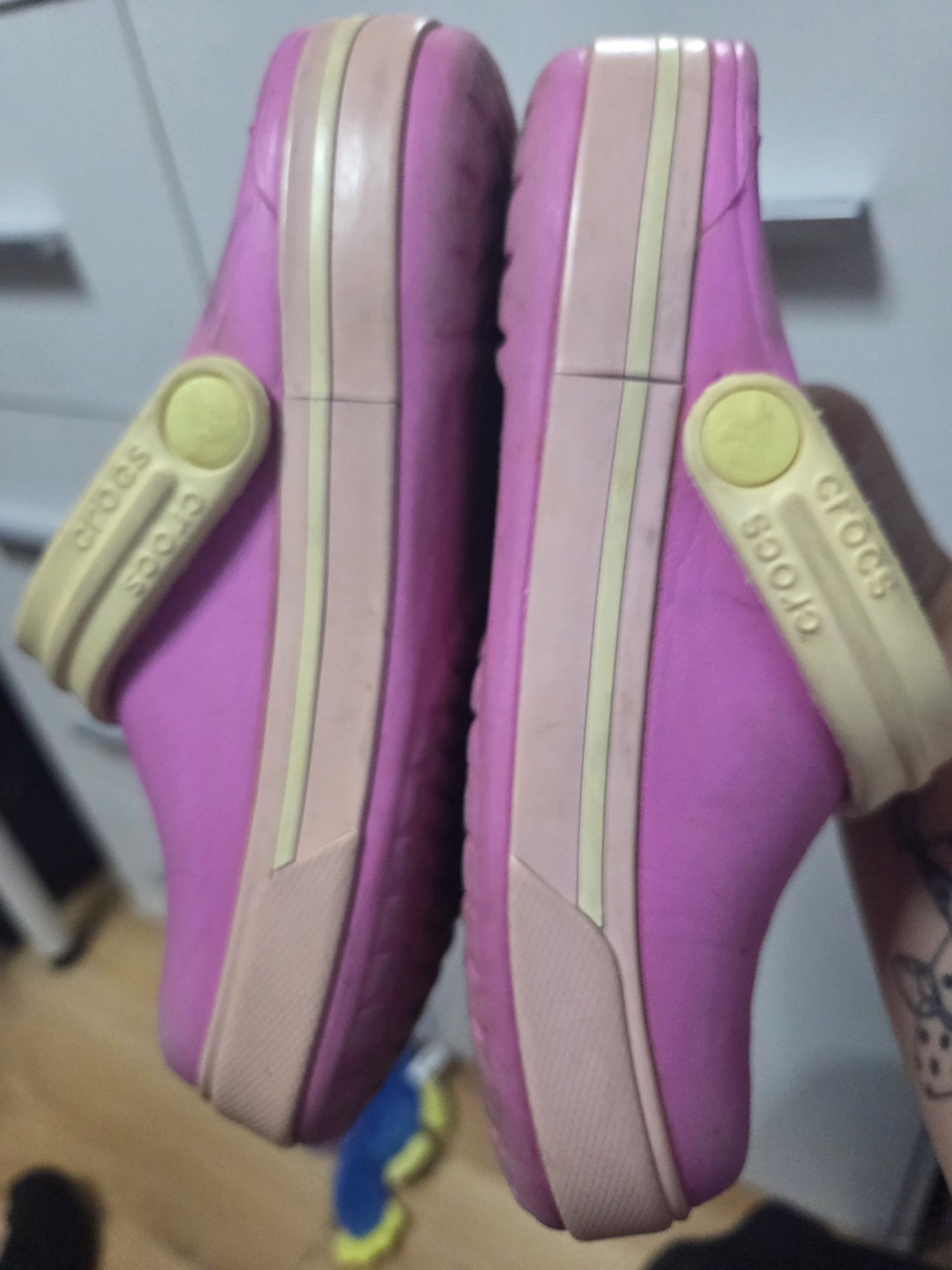 Klapki Crocs J1 bdb różowe