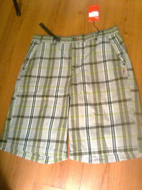 Bermudas autênticas Lightning Bolt, novas, tamanho 44