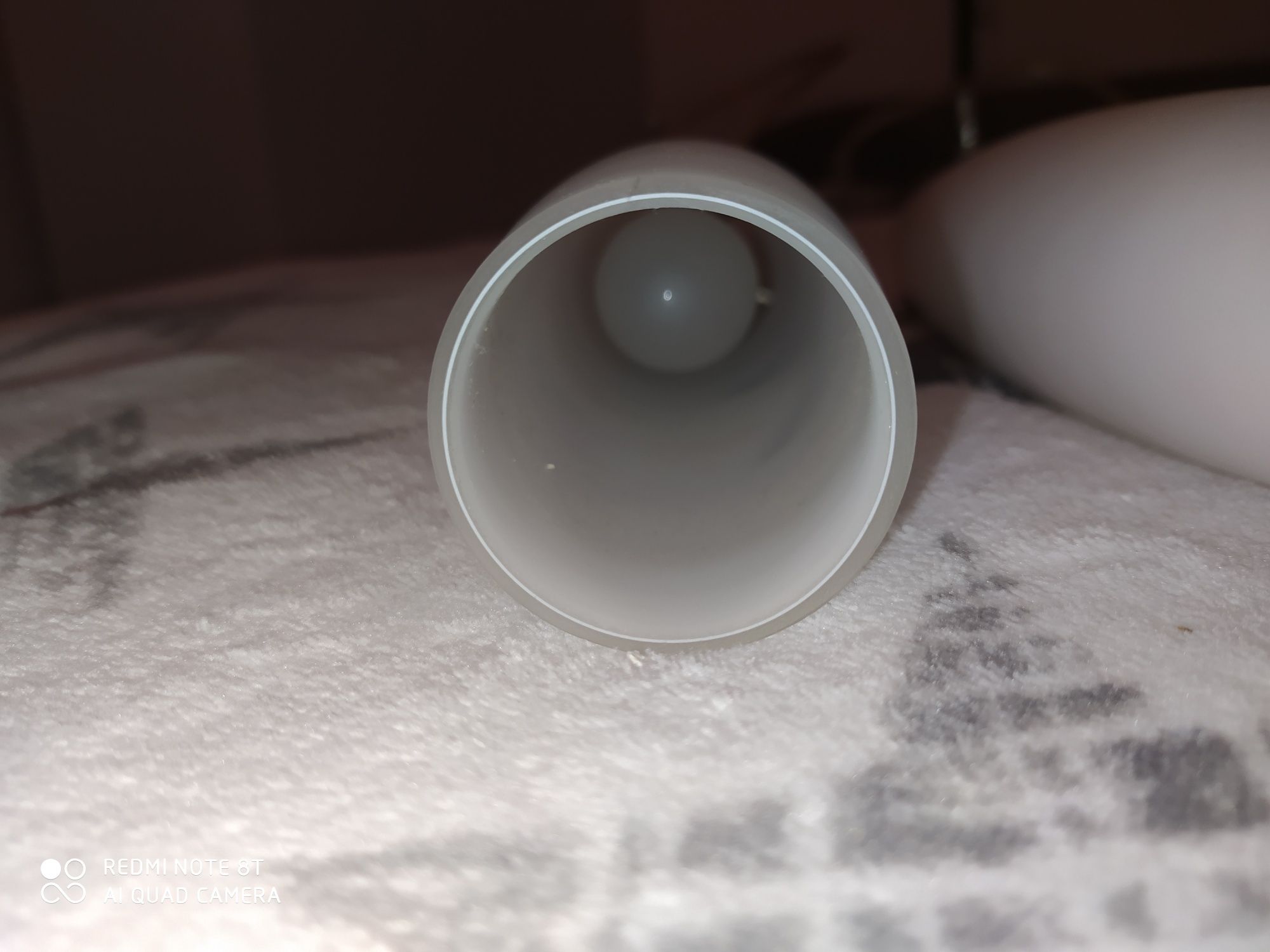Białe lampy sufitowe