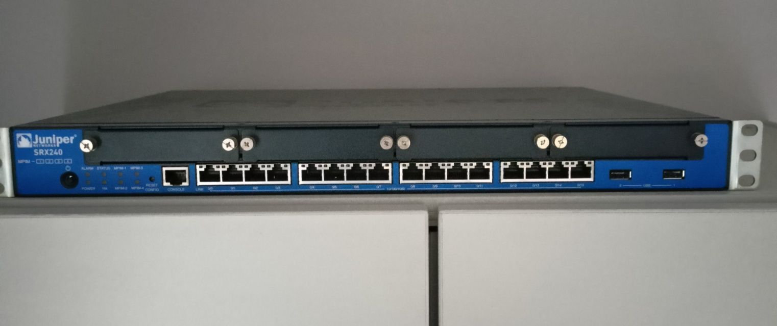 JUNIPER SRX240H2 Network Firewall 16-port, Rzeszów, Faktura VAT