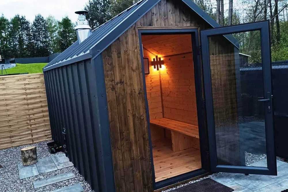 Domek na wynajem nad jeziorem z sauną i balią/jacuzzi; PET FRIENDLY