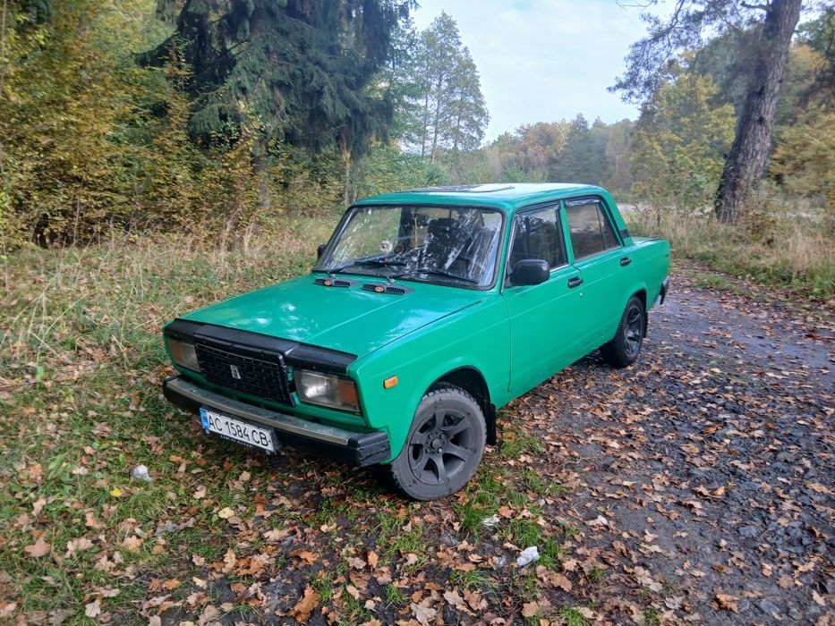 Продаж Ваз 2107.