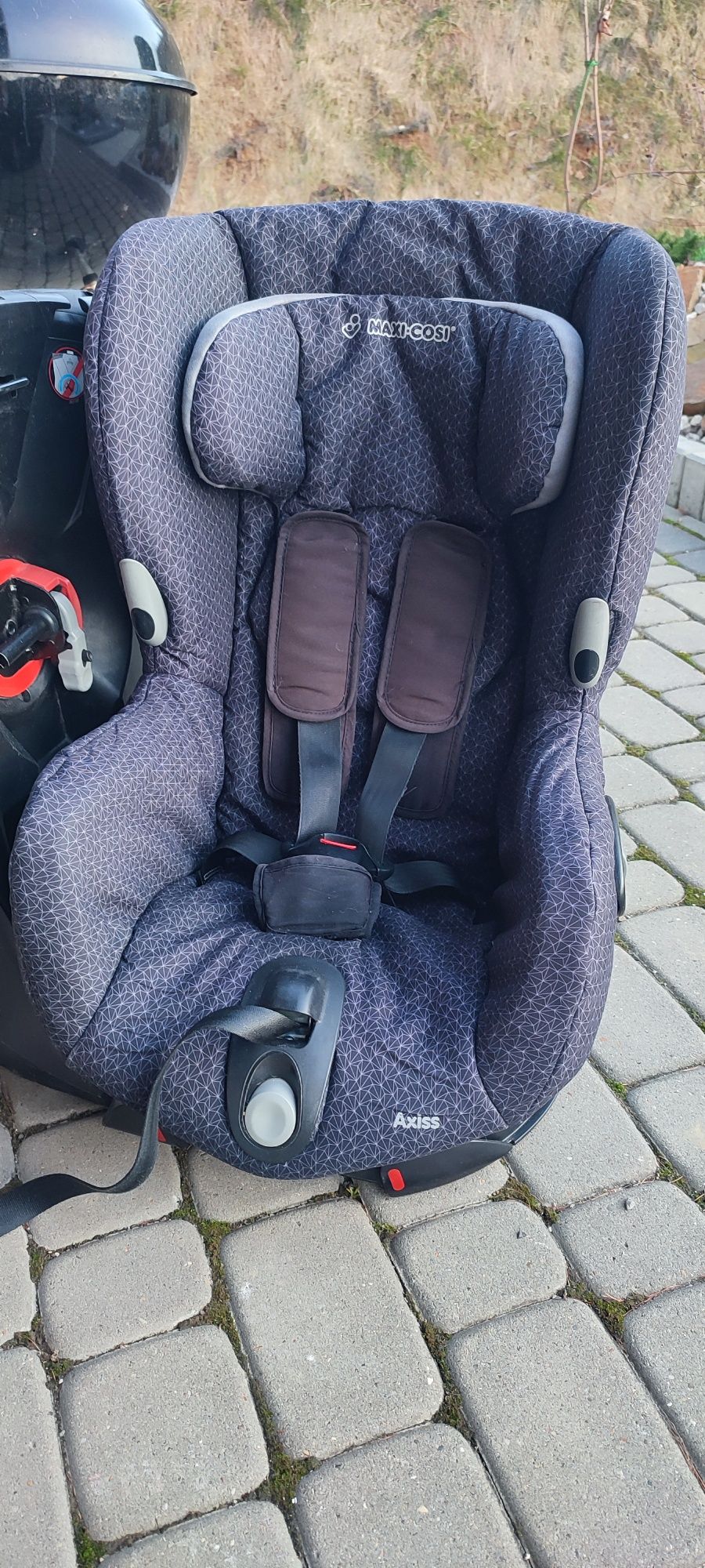 Fotelik obrotowy Maxi Cosi axiss 9-18 kg  bezwypadkowy