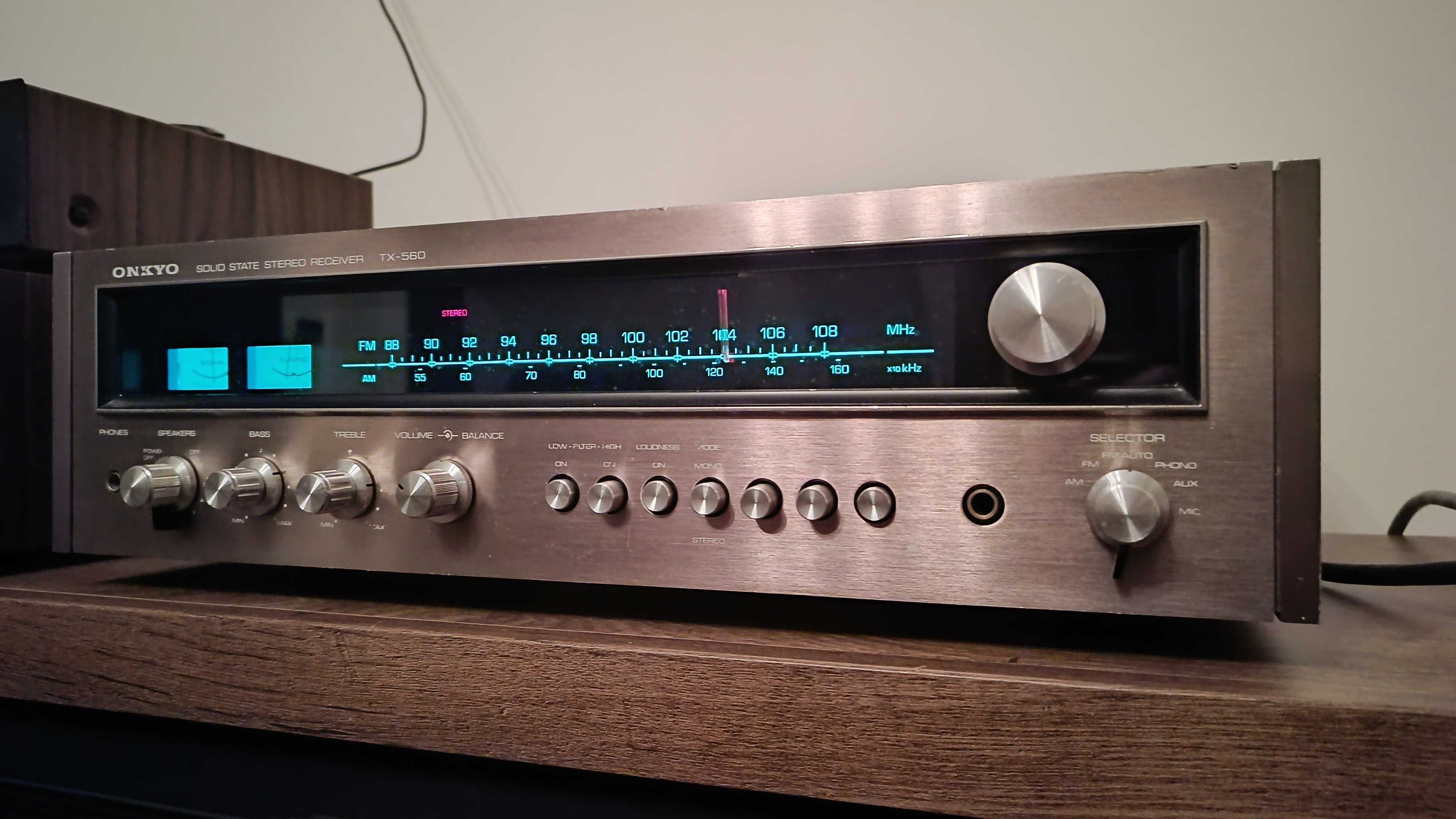 Amplituner Onkyo TX-560