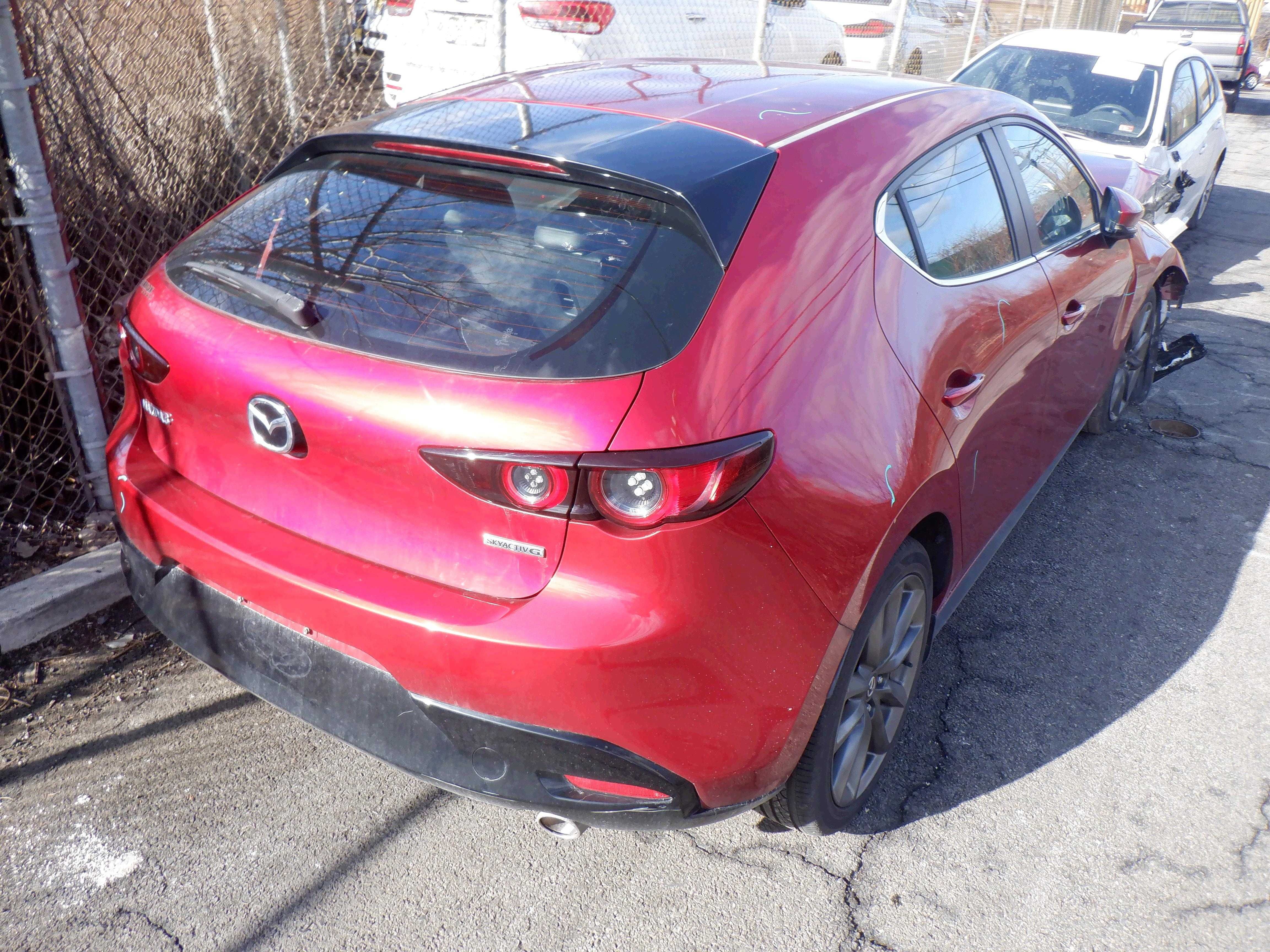 продам Mazda 3 2019
