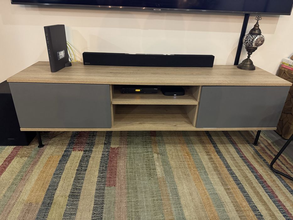 Movel tv em MDF cor bege