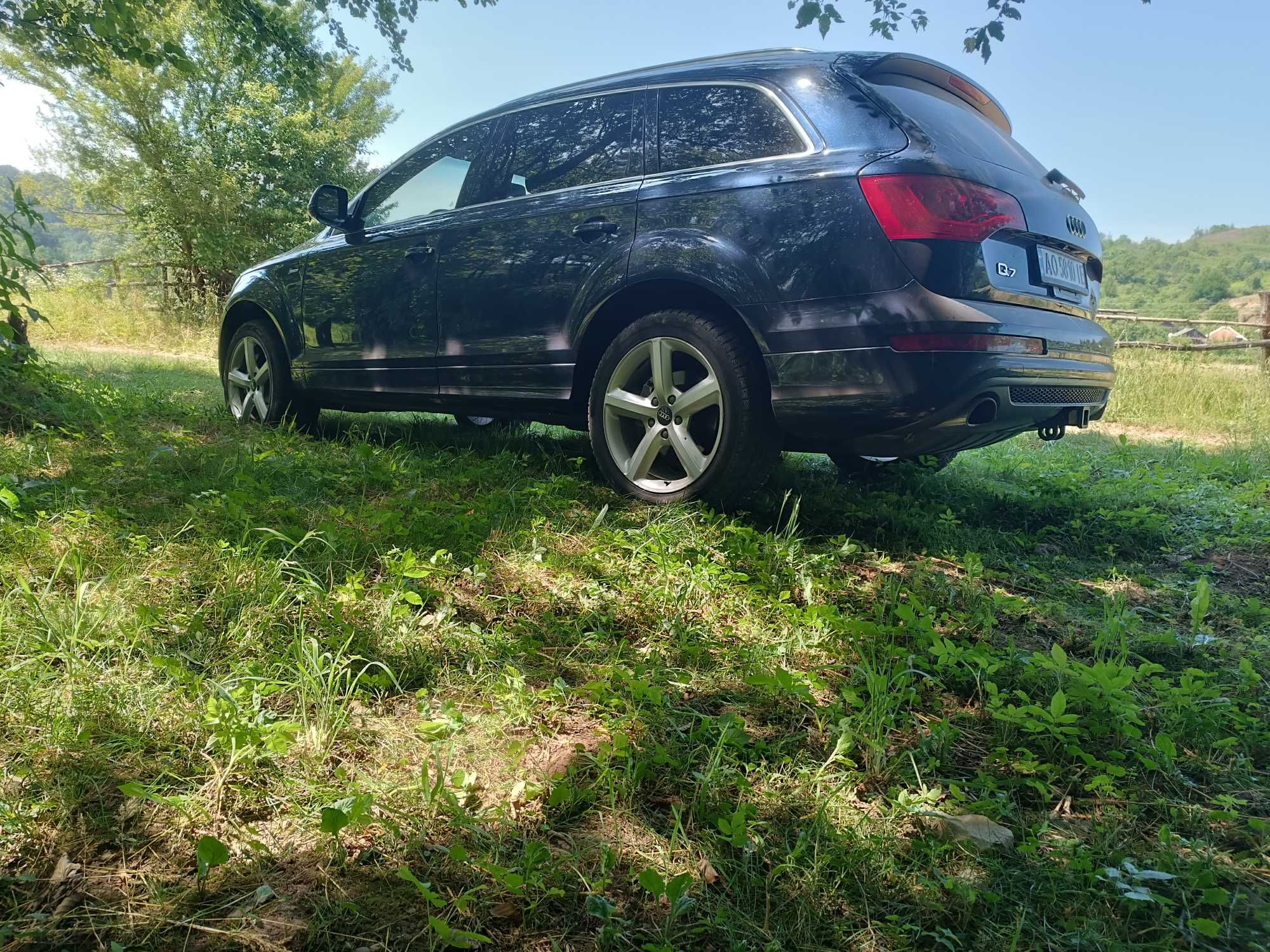 Aydi q7 3.0 бензин. qvatro