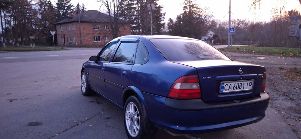 Оpel Vectra 1.8 L