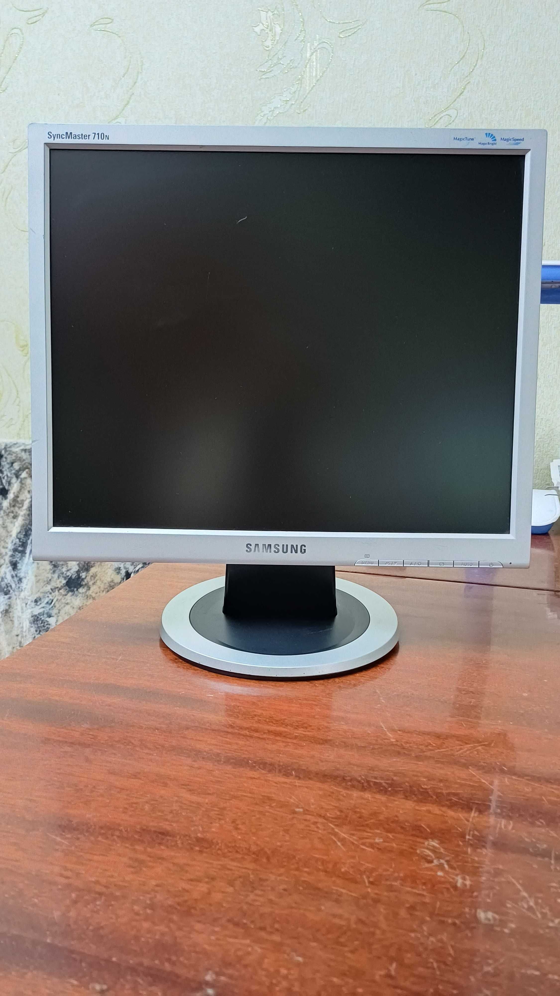 Монитор Samsung 710n 17''