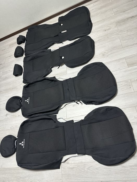 Продам Ідеальні Оригінальні Чохли на Mitsubishi Outlander3 (2012-2020)