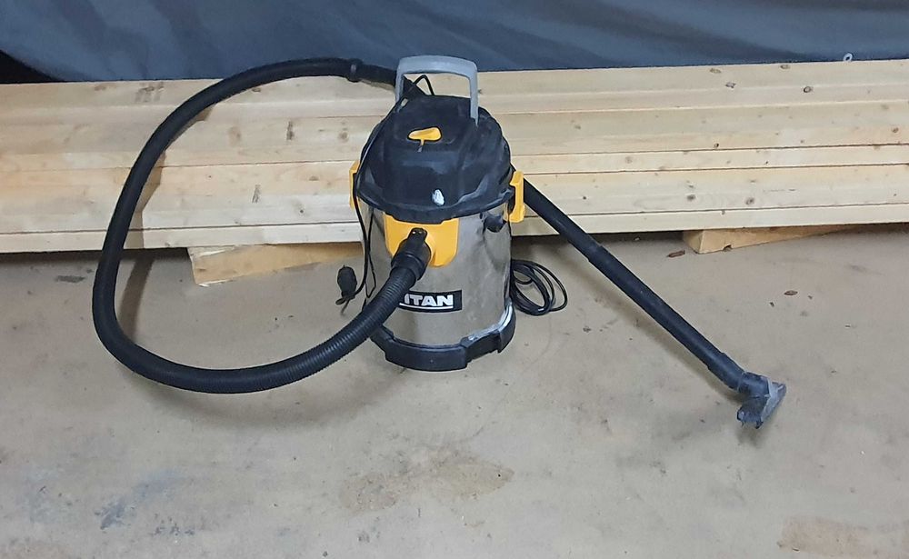 Odkurzacz warsztatowy jak nowy TITAN 20L