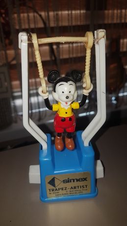 Stara zabawka z PRL vintage Myszka Miki akrobata na trapezie huśtawce