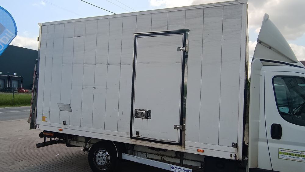 Peugeot Boxer kontener z windą' 2014  przebieg 320tys