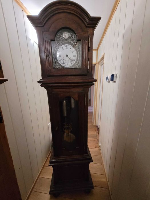 Zegary stojace, piekne stare.