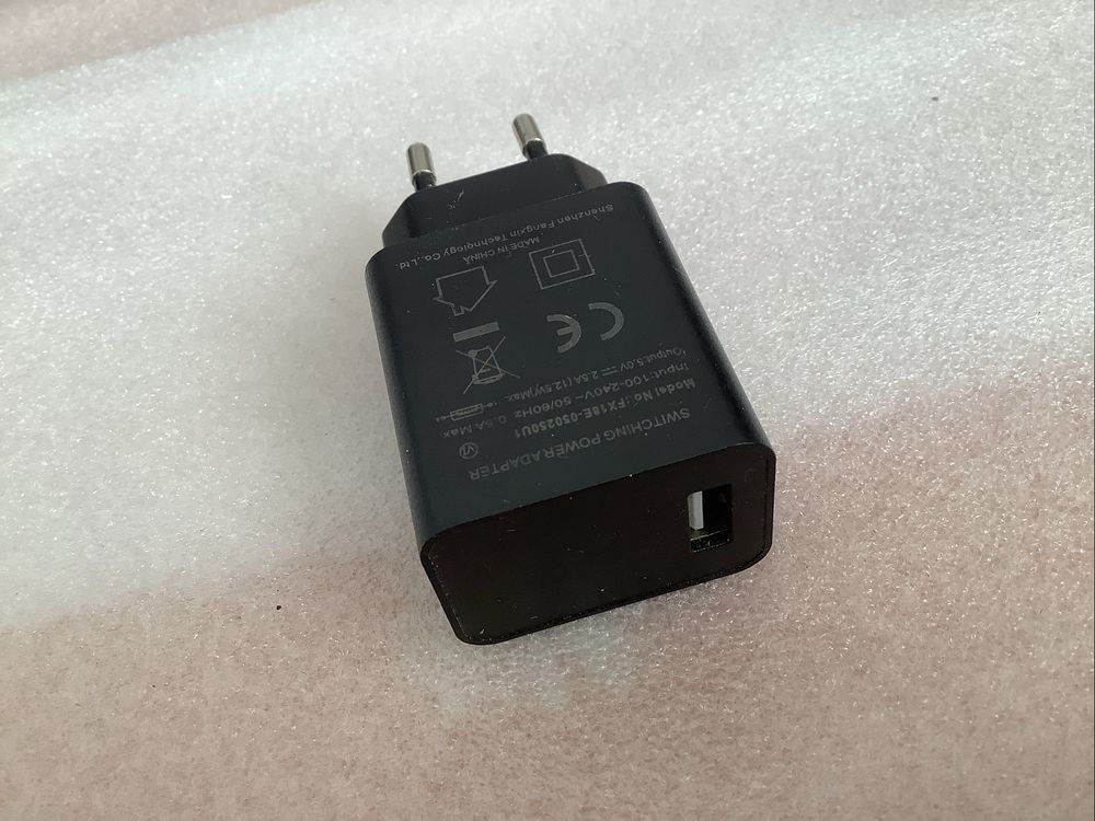 Carregador USB FX18E-050250U1 - 5V 2.5A