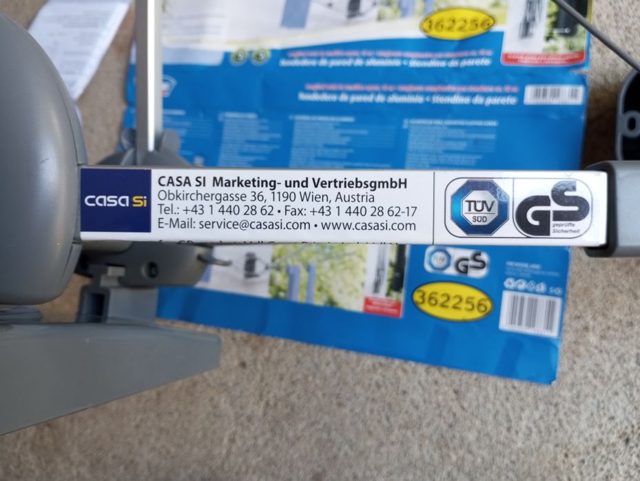 Estendal de parede em alumínio roupa