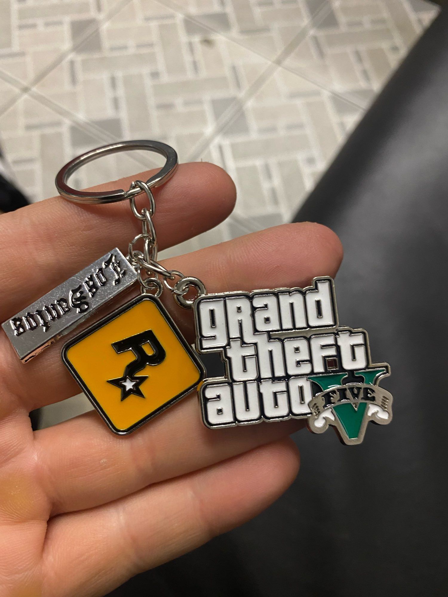 Брелок для ключей GTA V Grand Theft Auto PS4 Xbox РС game PS5 ГТА игры
