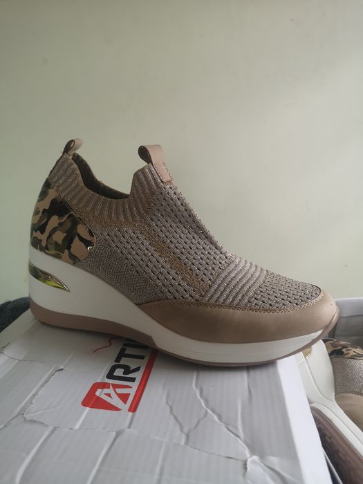 Złote półbuty Damskie Materialowe