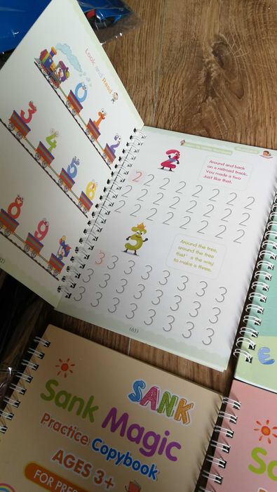 4 książki pióro magiczna kopia