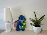 Dekoracja ścienna handmade "Stitch"