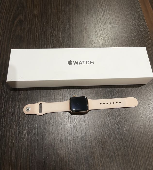 Apple Watch SE 1 покоління
