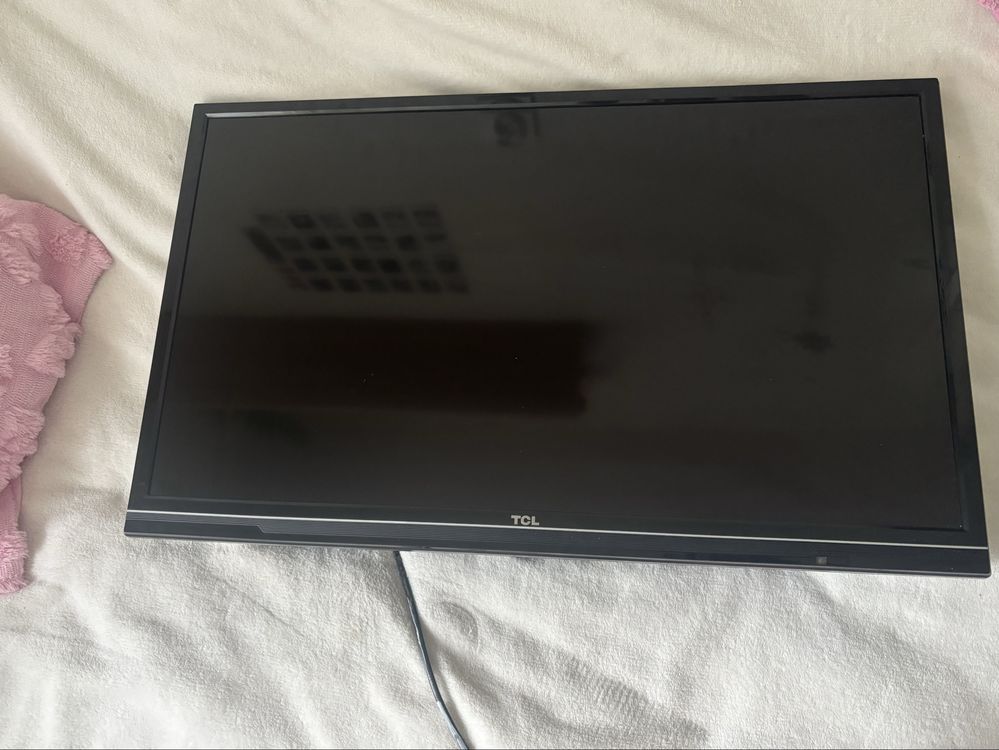 Sprzedam telewizor tcl L32E3003