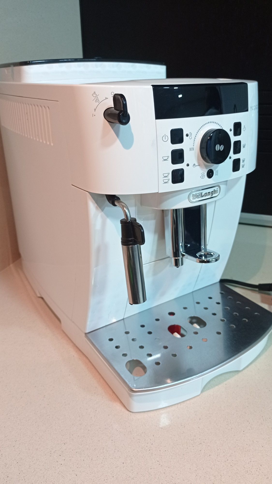 Delonghi Magnífica S Branca