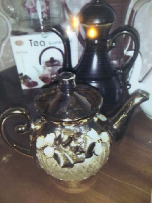 Чайники, кофейники, заварники, термосы.