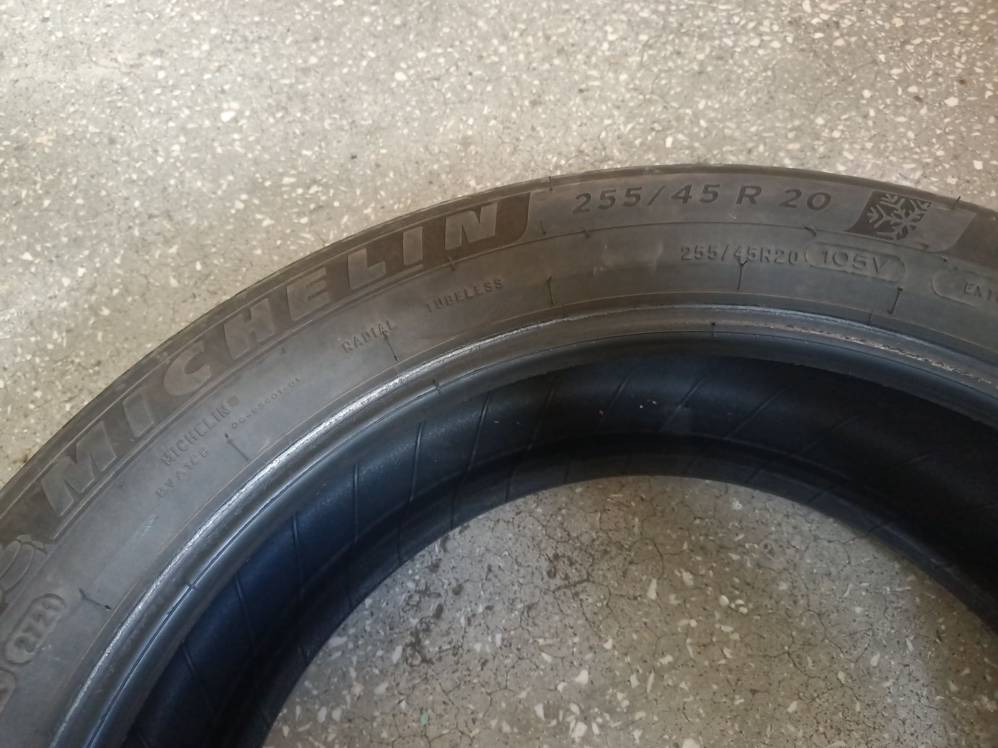 Opony zimowe Michelin 255x45x20