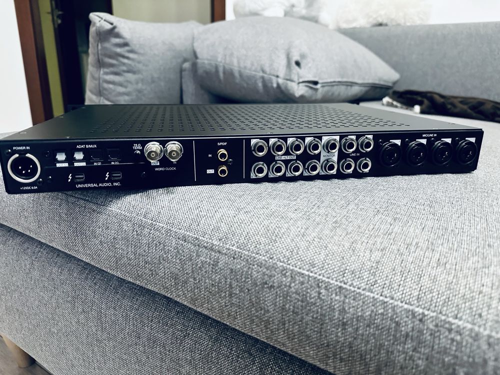 Universal Audio Apollo 8 Quad + pluginy