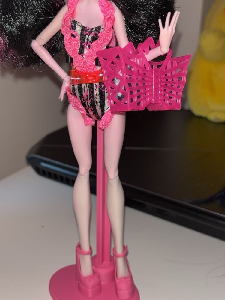 Дракулаура монстер хай monster high свім клас