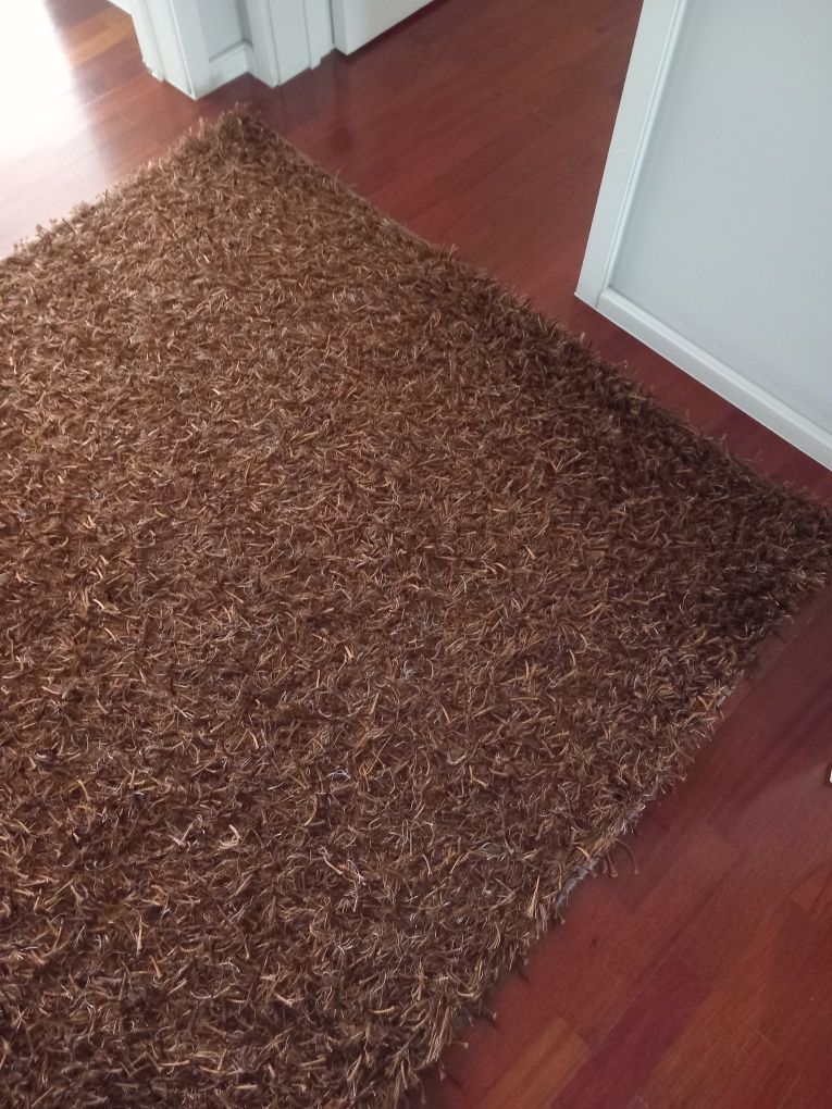 Carpete Castanho com Beje e Dourado 2,00*1,40 Lindíssima