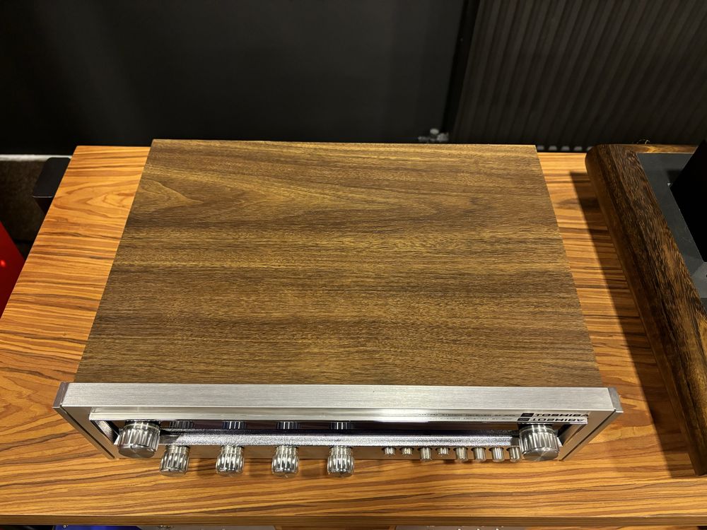 Toshiba SA-300 L - amplituner stereo