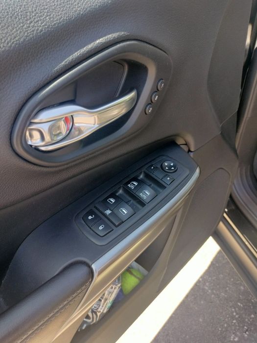 Jeep cheroke motor 3.2 272 cv gasolina ano 2018 só 140.000 km como nov