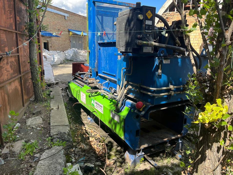 Пресс прес горизонтально канальний тюковий для макулатури вторсировини