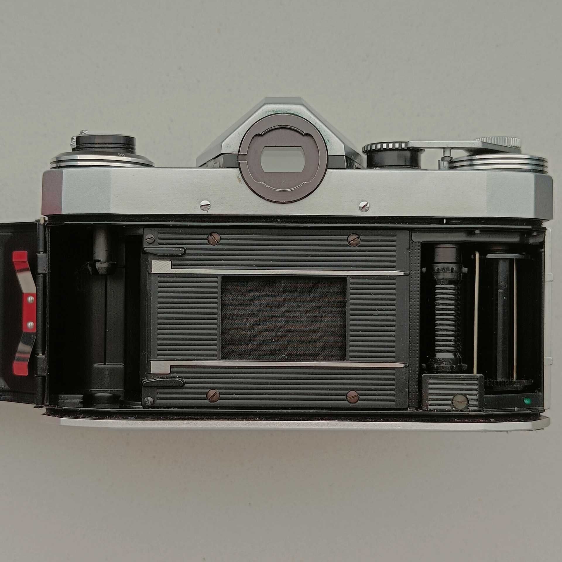 Carl Zeiss Jena Pancolar 50 1.8 Thorium + Praktica Super TL