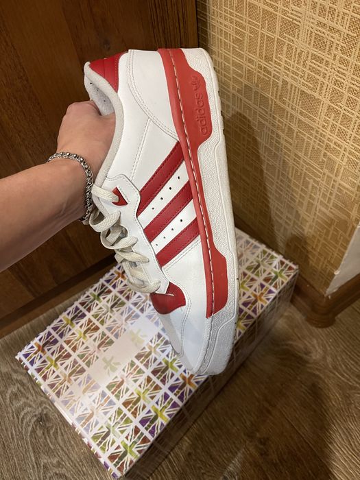 Кросвіки Adidas в нормальному стані. Розмір 43