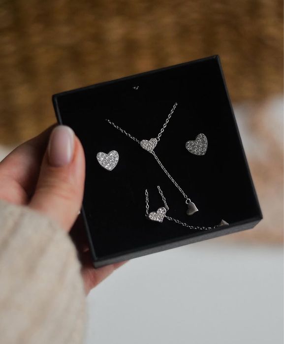 Срібний набір прикрас з серцем, каблучка з серцем, кульчики з серцем
