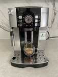 Ekspres do kawy Delonghi magnifica S ECAM 21.117.sb Idealny stan